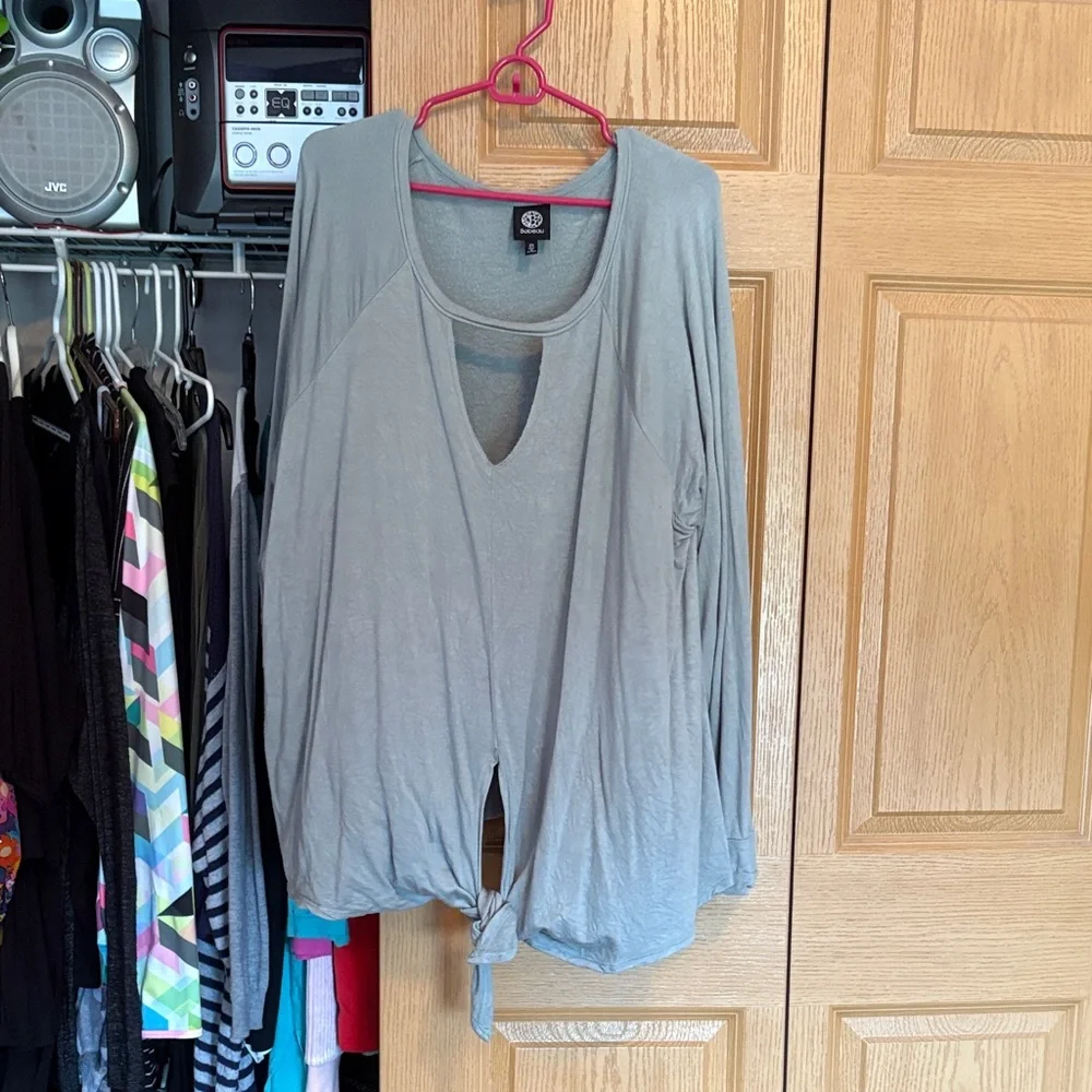 Bobeau Light Gray Women's Tunic Top - Picture 4 of 4